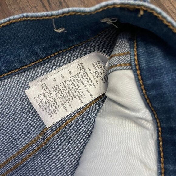 Madewell 10" High-Rise Roadtripper Supersoft Jeans in Motte Wash - Picture 5 of 8